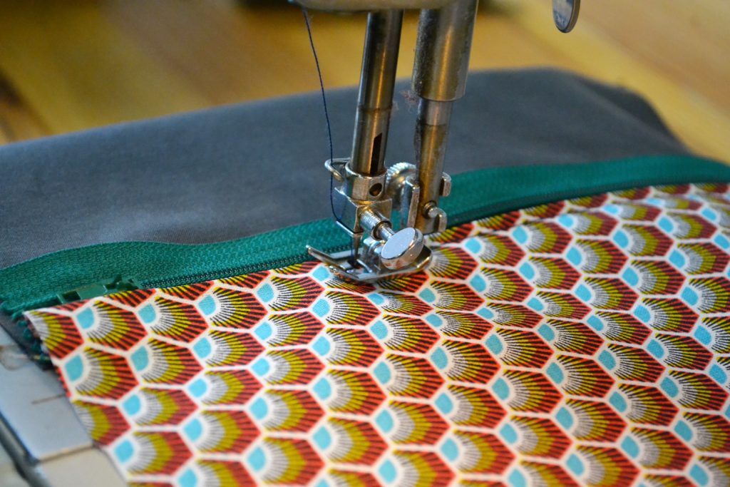 tuto-couture-pochette-volume-indispensable-patron-gratuit