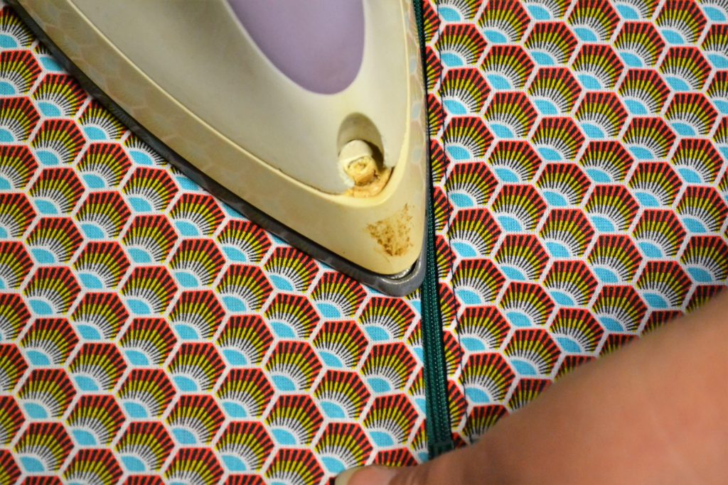 tuto-couture-pochette-volume-indispensable-patron-gratuit